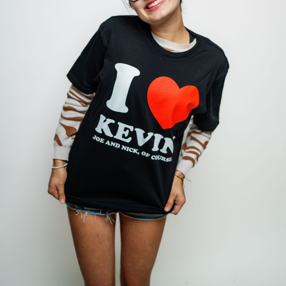 T shirt kevin deals